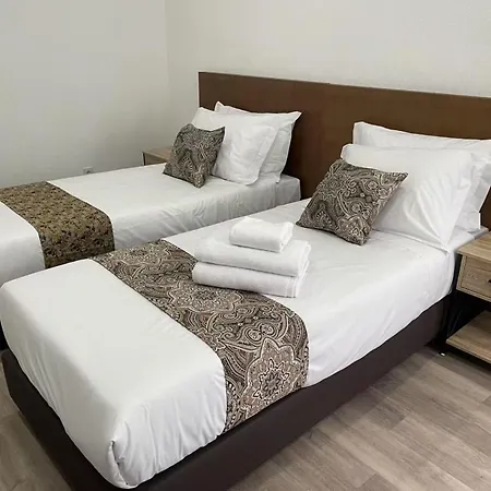 Casalondres Emtr77 بيت ضيافة